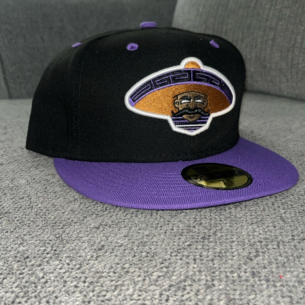 Exclusive New Era 59Fifty 7 1/2 Dankadelik Revolutionary Skull Fitted Cap